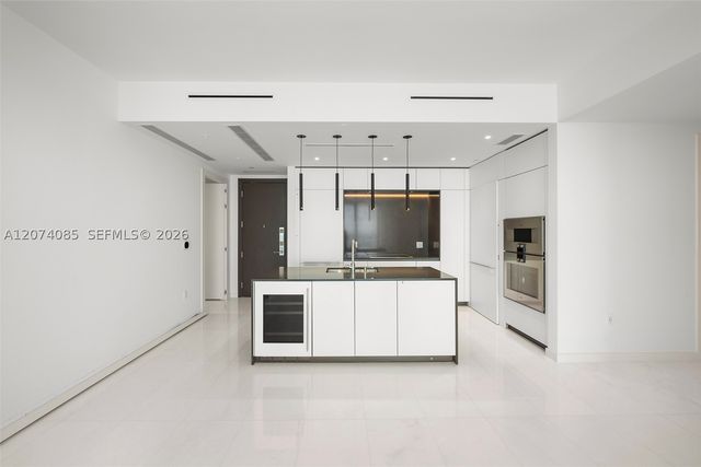 300 Biscayne Blvd Way 4605, Miami, FL 33131