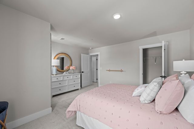 3200 Gravity Drive, Columbia, TN 38401