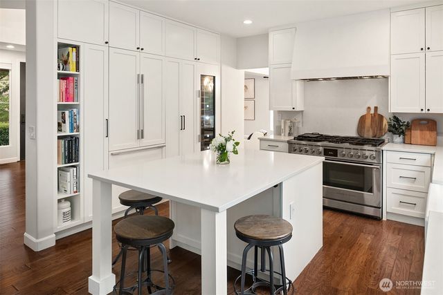 24046 SE 9th Court, Sammamish, WA 98075