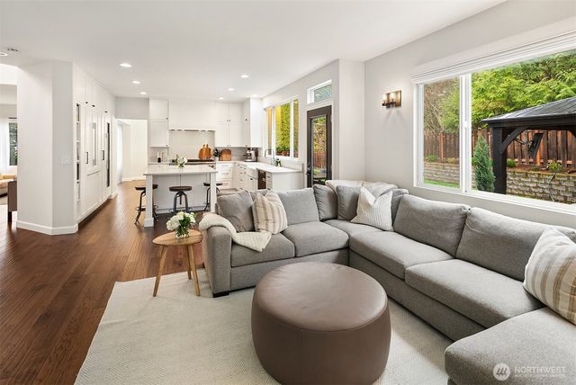 24046 SE 9th Court, Sammamish, WA 98075