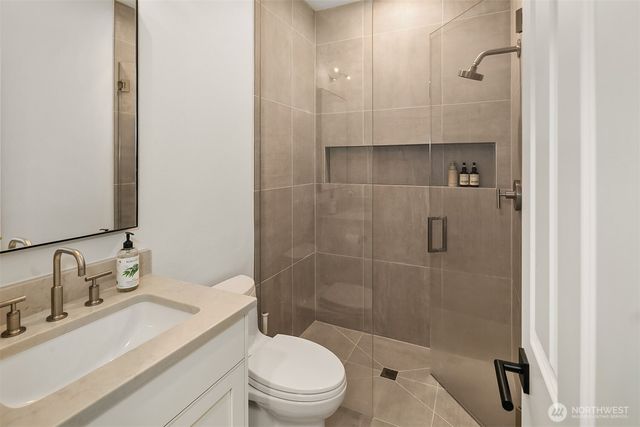 24046 SE 9th Court, Sammamish, WA 98075