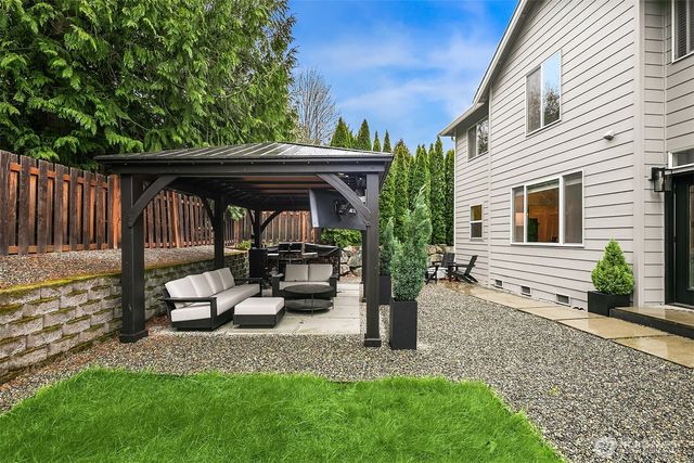 24046 SE 9th Court, Sammamish, WA 98075