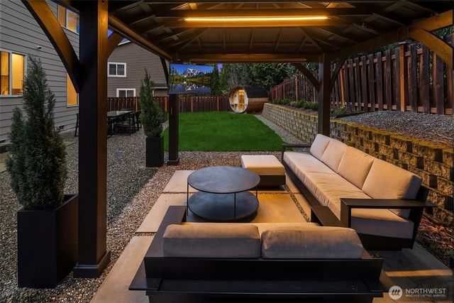 24046 SE 9th Court, Sammamish, WA 98075