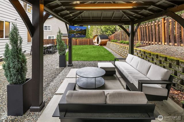 24046 SE 9th Court, Sammamish, WA 98075