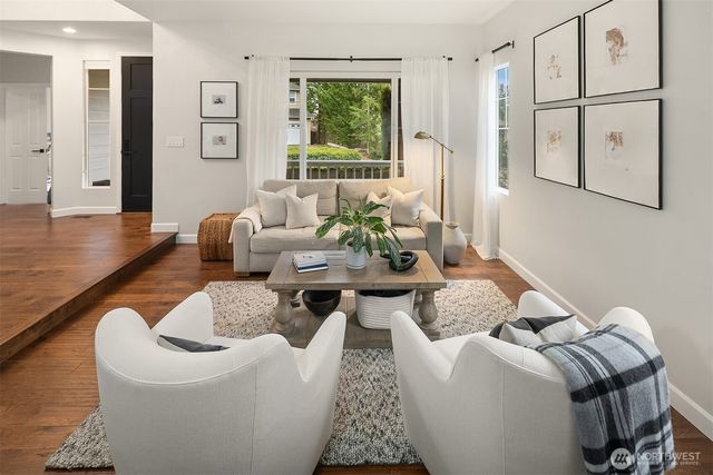 24046 SE 9th Court, Sammamish, WA 98075