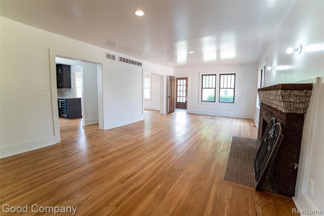 815 W 4th Street, Royal Oak, MI 48067