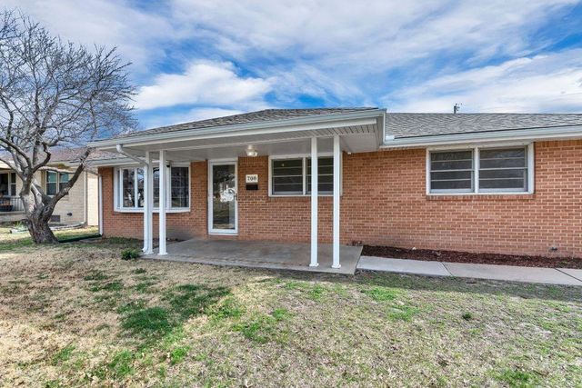 708 S Fabrique Dr, Wichita, KS 67218