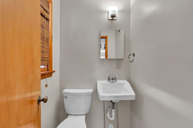 708 S Fabrique Dr, Wichita, KS 67218