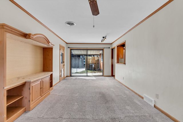 708 S Fabrique Dr, Wichita, KS 67218