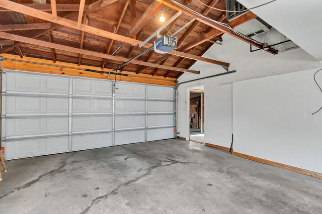 708 S Fabrique Dr, Wichita, KS 67218