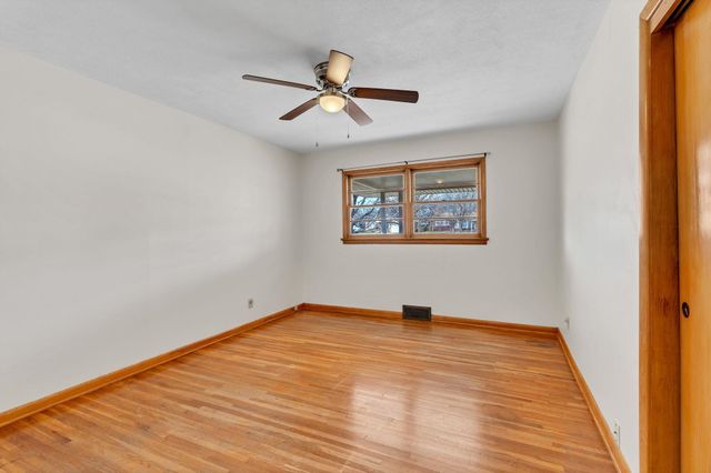 708 S Fabrique Dr, Wichita, KS 67218