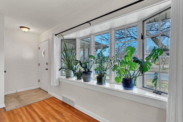 708 S Fabrique Dr, Wichita, KS 67218