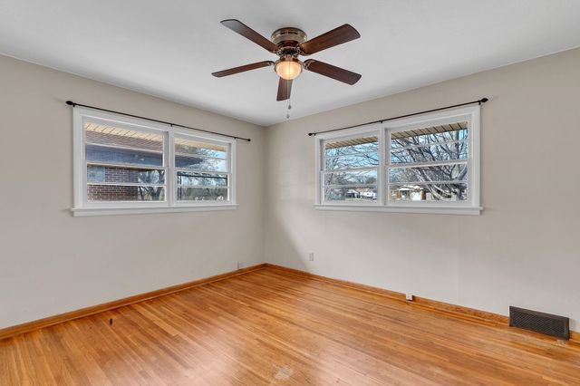 708 S Fabrique Dr, Wichita, KS 67218