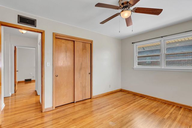 708 S Fabrique Dr, Wichita, KS 67218