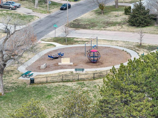 708 S Fabrique Dr, Wichita, KS 67218