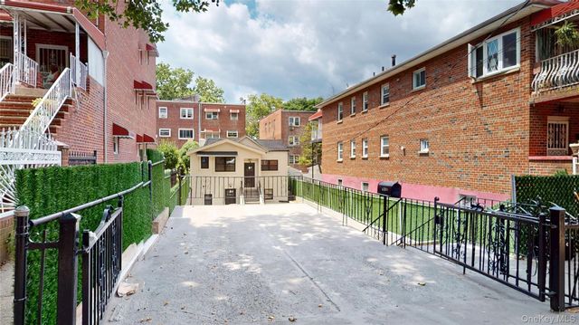 552 E 80th Street, Brooklyn, NY 11236