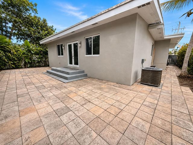 9156 Froude Ave, Surfside, FL 33154