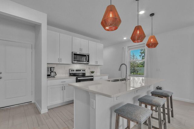5624 SE Edgewater Circle, Stuart, FL 34997
