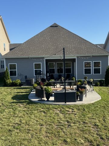 2028 Creekland View Blvd, Nashville, TN 37207