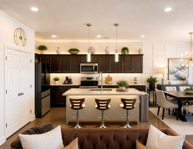 2028 Creekland View Blvd, Nashville, TN 37207