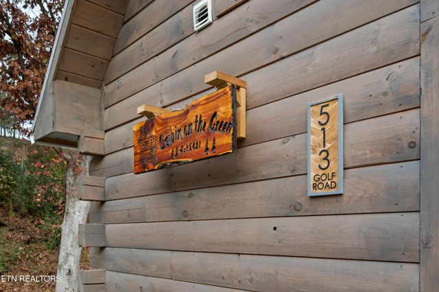 513 Golf Rd, Pigeon Forge, TN 37863
