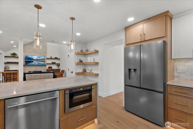 17621 NE 138th Street, Redmond, WA 98052