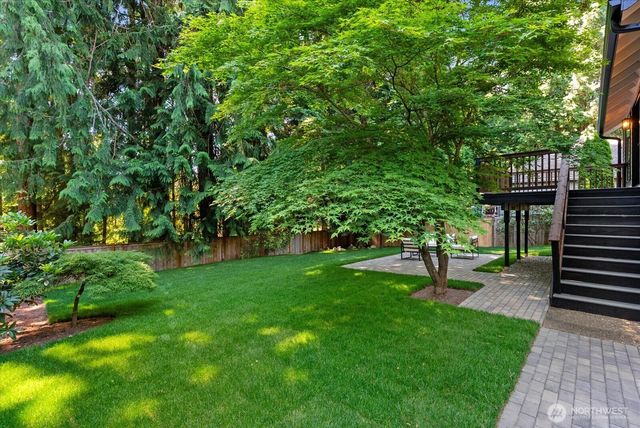 17621 NE 138th Street, Redmond, WA 98052