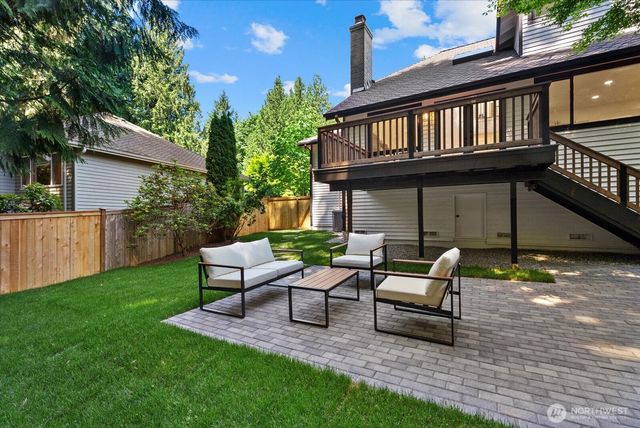 17621 NE 138th Street, Redmond, WA 98052