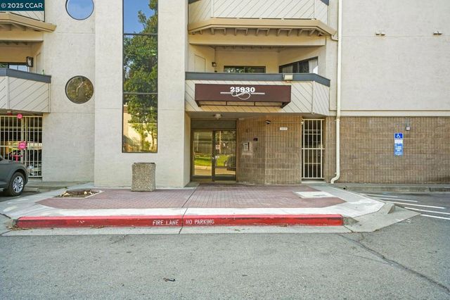 25930 Kay Ave 201, Hayward, CA 94545