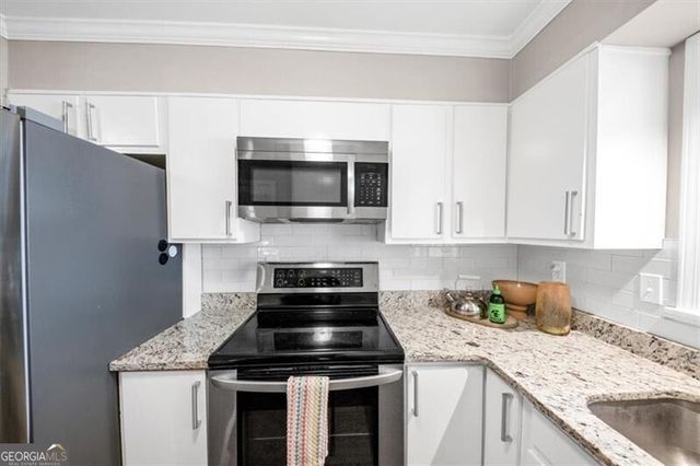 37 La Rue Place NW, Atlanta, GA 30327