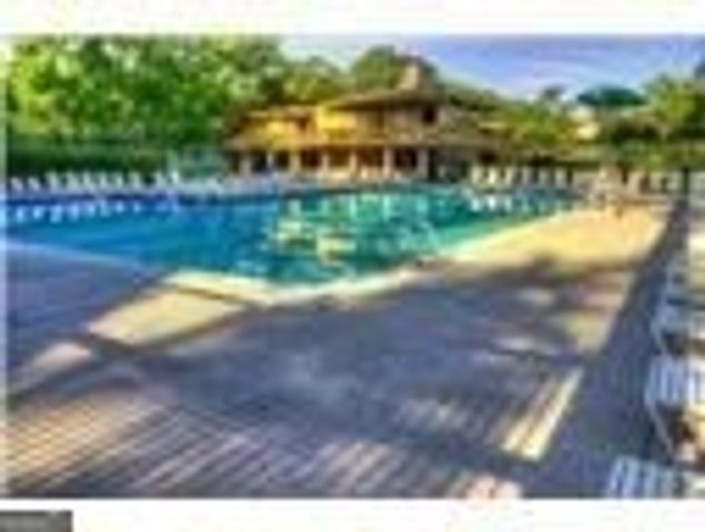 37 La Rue Place NW, Atlanta, GA 30327