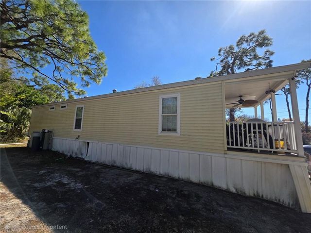 8085 Hart DR, North Fort Myers, FL 33917
