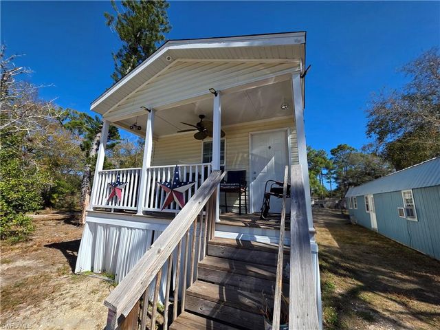 8085 Hart DR, North Fort Myers, FL 33917