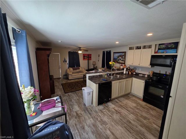 8085 Hart DR, North Fort Myers, FL 33917