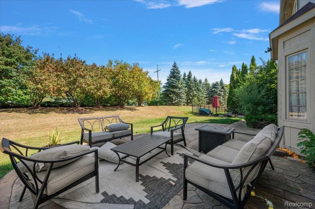 21559 Waverly Drive, Macomb Township, MI 48044