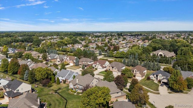 21559 Waverly Drive, Macomb Township, MI 48044