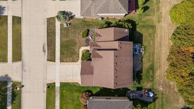 21559 Waverly Drive, Macomb Township, MI 48044