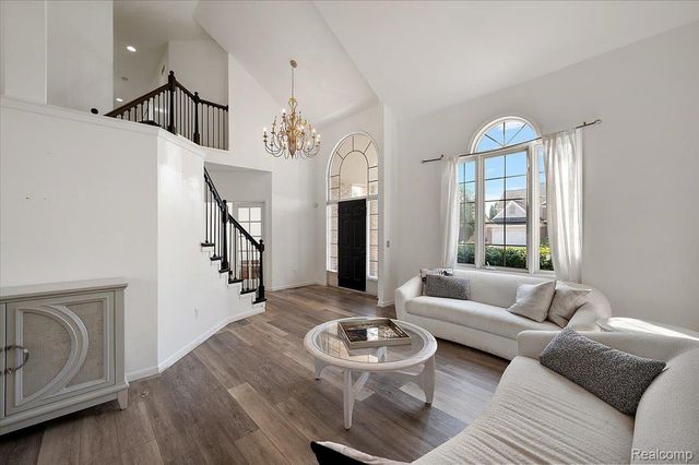 21559 Waverly Drive, Macomb Township, MI 48044