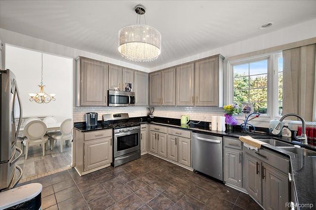 21559 Waverly Drive, Macomb Township, MI 48044