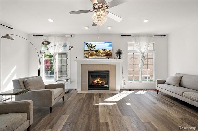 21559 Waverly Drive, Macomb Township, MI 48044