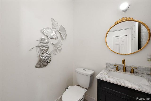 21559 Waverly Drive, Macomb Township, MI 48044