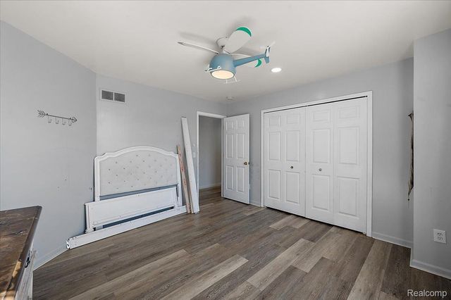 21559 Waverly Drive, Macomb Township, MI 48044