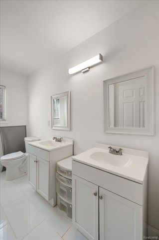 21559 Waverly Drive, Macomb Township, MI 48044