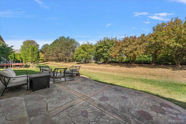 21559 Waverly Drive, Macomb Township, MI 48044