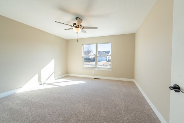 6225 College Avenue, Davenport, IA 52807