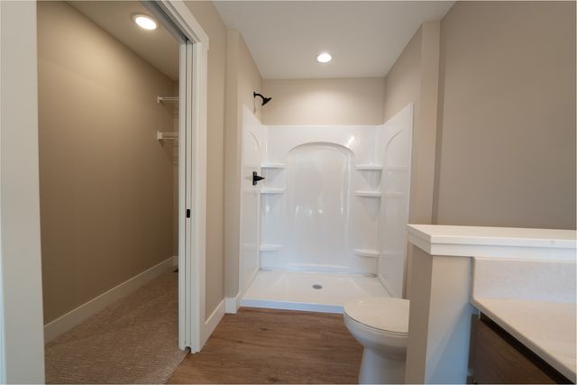 6225 College Avenue, Davenport, IA 52807