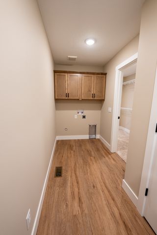 6225 College Avenue, Davenport, IA 52807