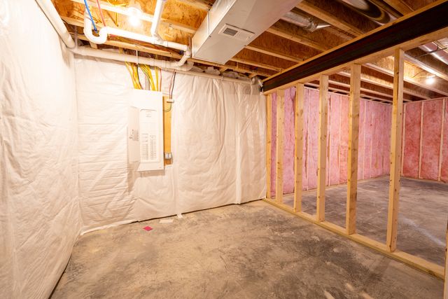 6225 College Avenue, Davenport, IA 52807