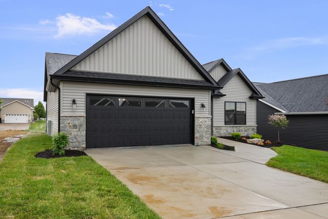 6225 College Avenue, Davenport, IA 52807