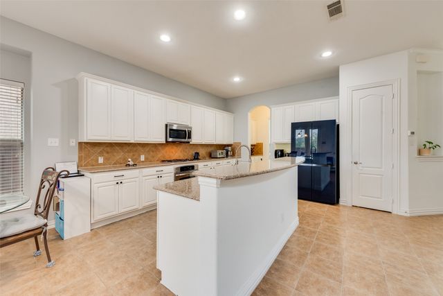 1486 Cambridge Drive, Lewisville, TX 75077